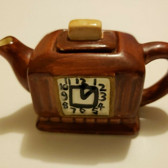 Mini Teapot Figurine Clock Youngs China 1998 - Picture 4 of 12